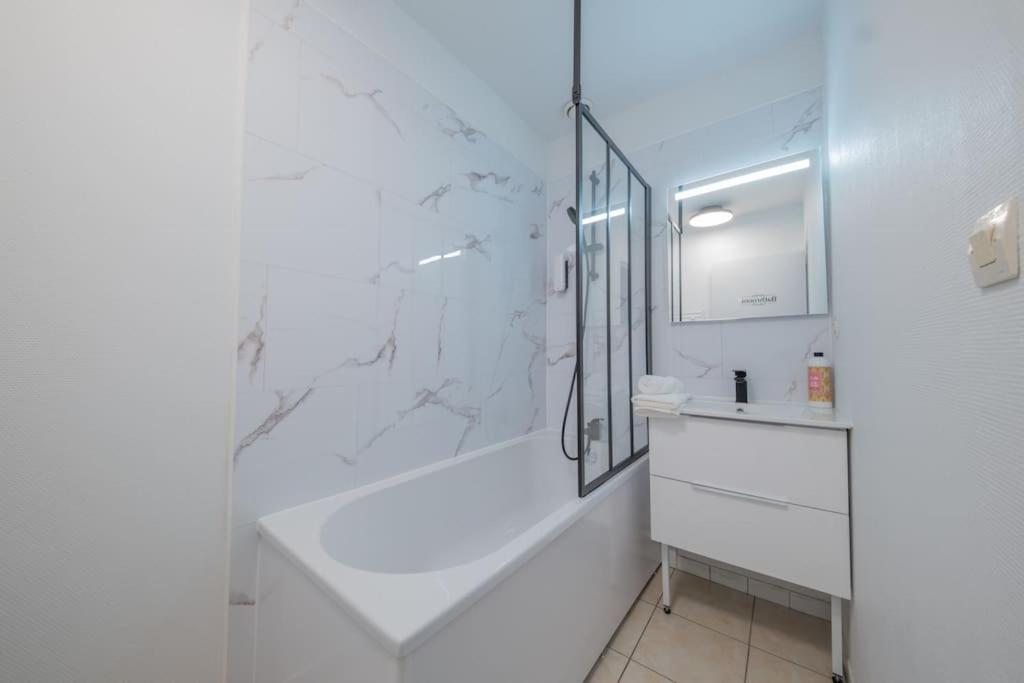 L'Ange Au Sourire Apartment Reims Ngoại thất bức ảnh